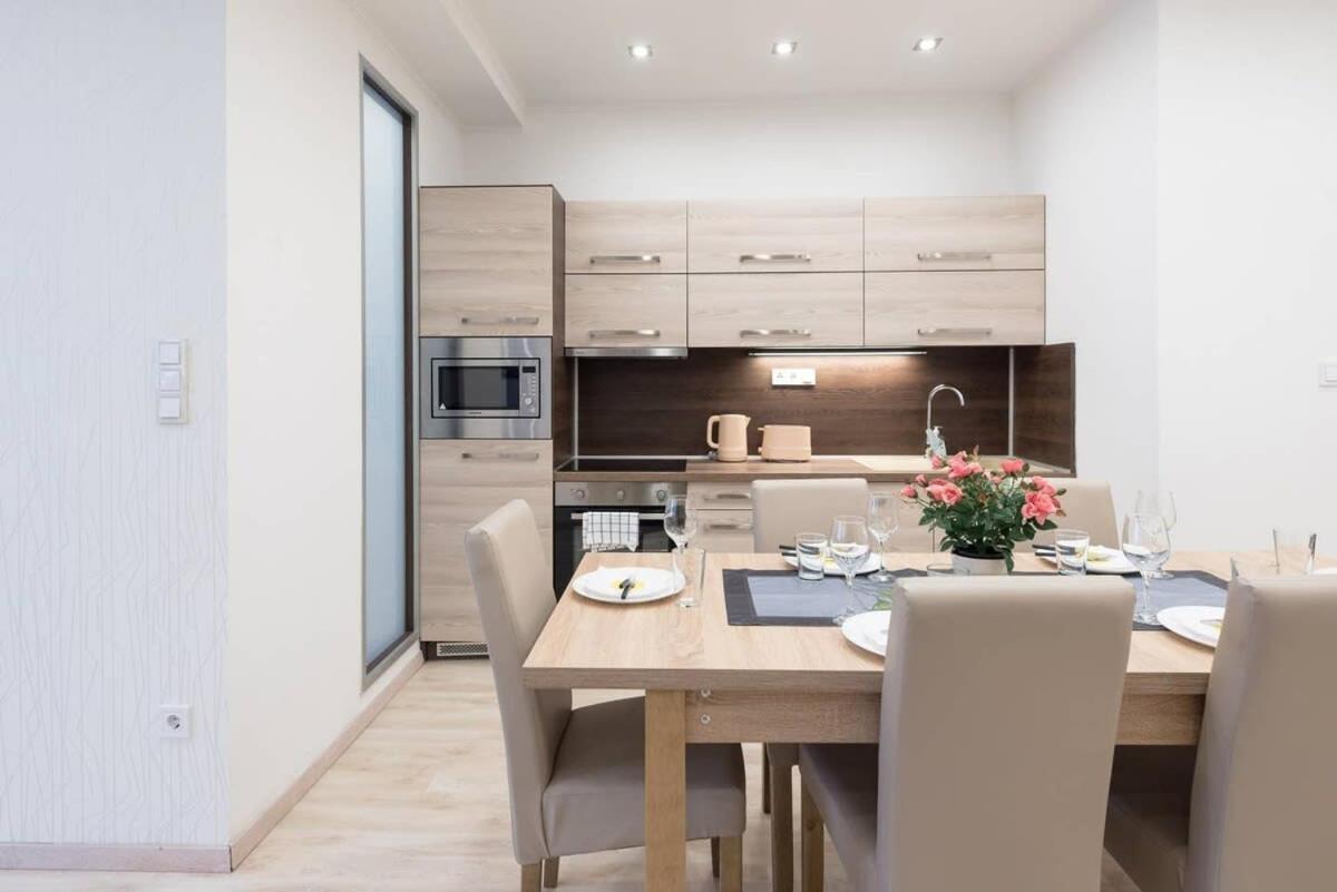 Very Modern And Cozy Ac Apartman *