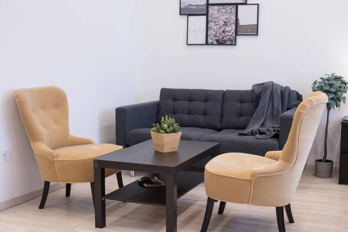 Very Modern And Cozy Ac Apartman *