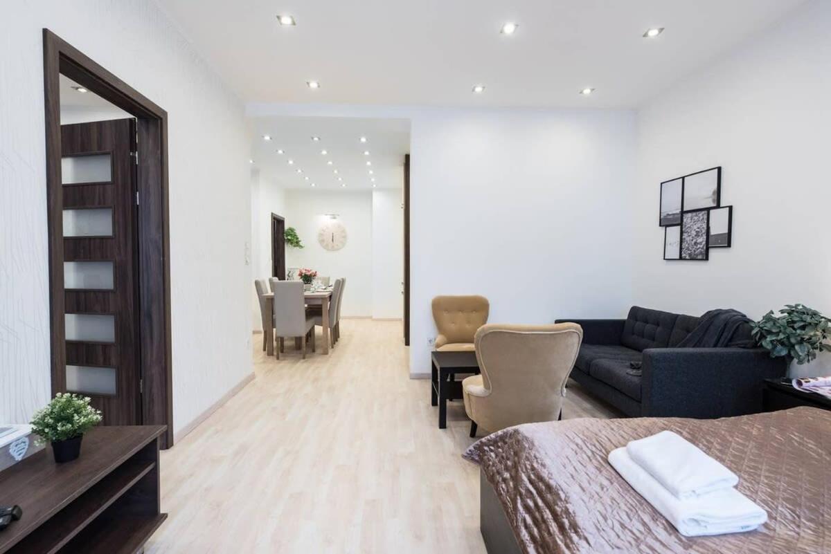 Very Modern And Cozy Ac Apartman